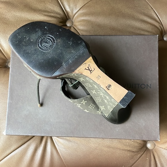 LLOUIS VUITTON LUCIE WEDGE MULES SIZE9 Mini Monogram LaceUp Wedge Sandals… - Picture 2 of 5
